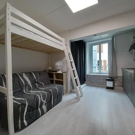 Centre De 2eme Etage Apartamento